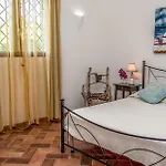 Dolce Luna Bed and Breakfast 4*