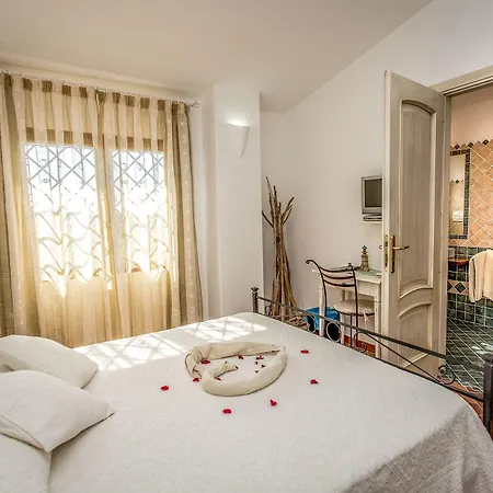Dolce Luna Oda ve Kahvaltı Arzachena