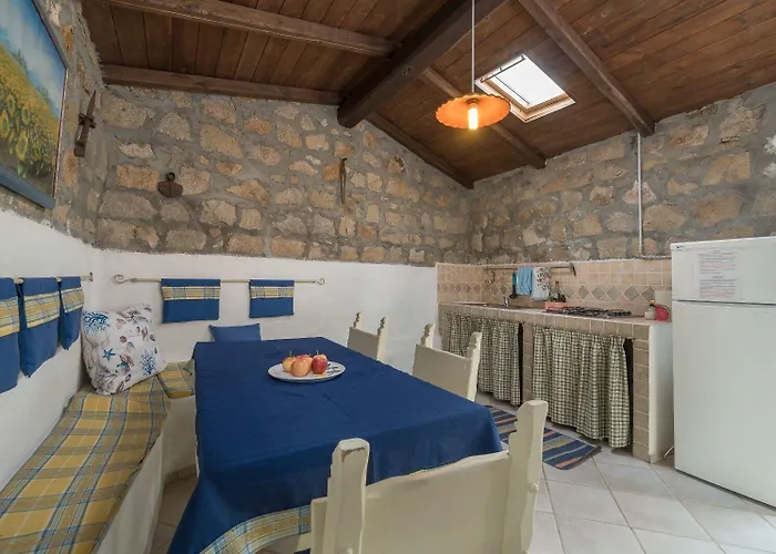 ベッド・アンド・ブレックファスト Dolce Luna アルツァケーナ